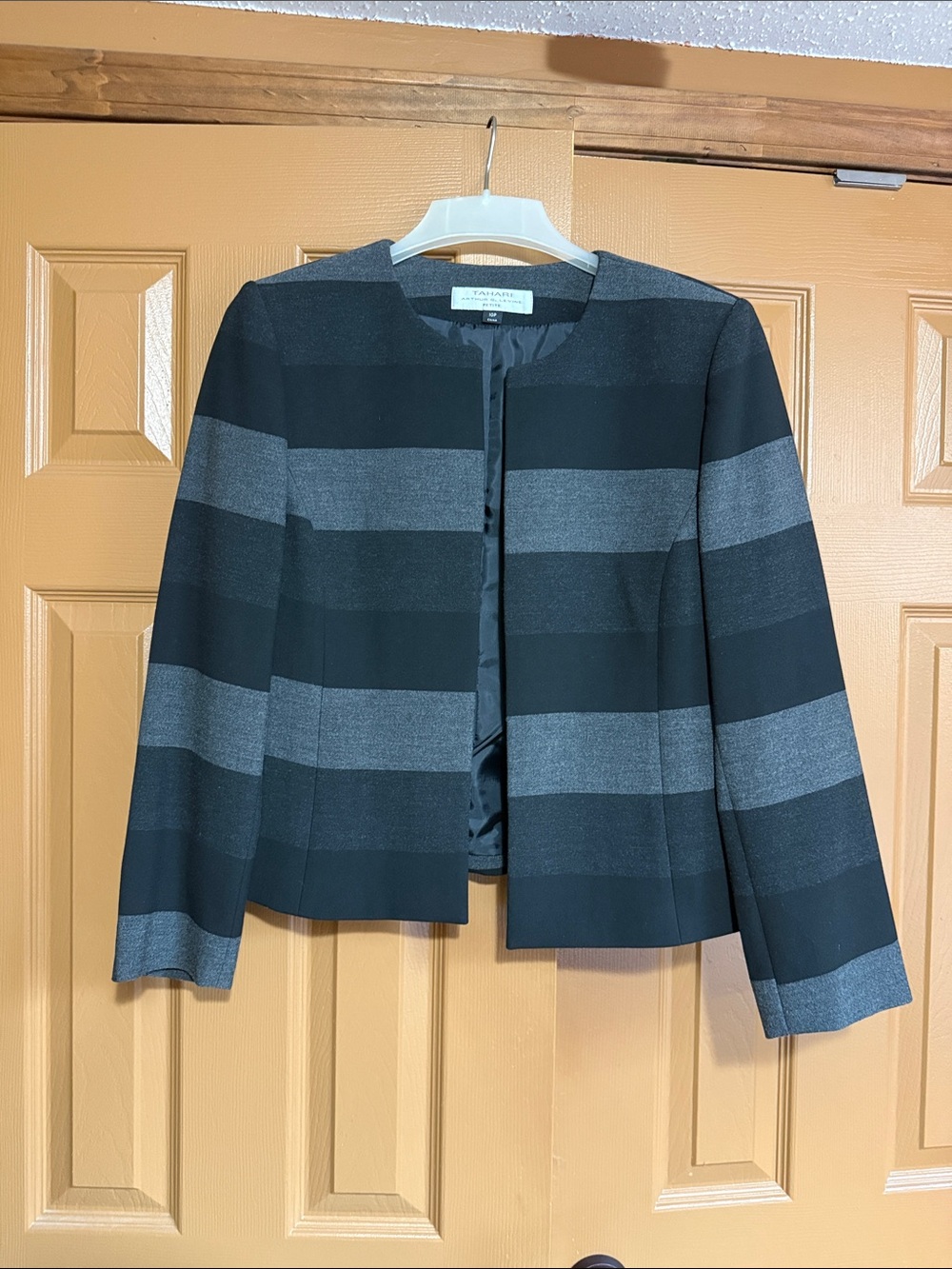Tahari Arthur S Levine Black and Gray Striped Open-Front Blazer